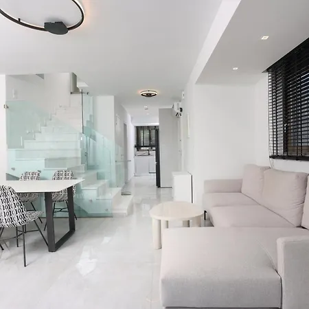 Mare 2 - Sea View, Private Pool, 4 Bdrms *