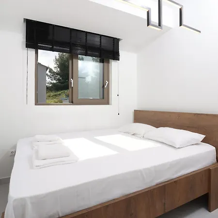 Villa Mare 2 - Sea View, Private Pool, 4 Bdrms